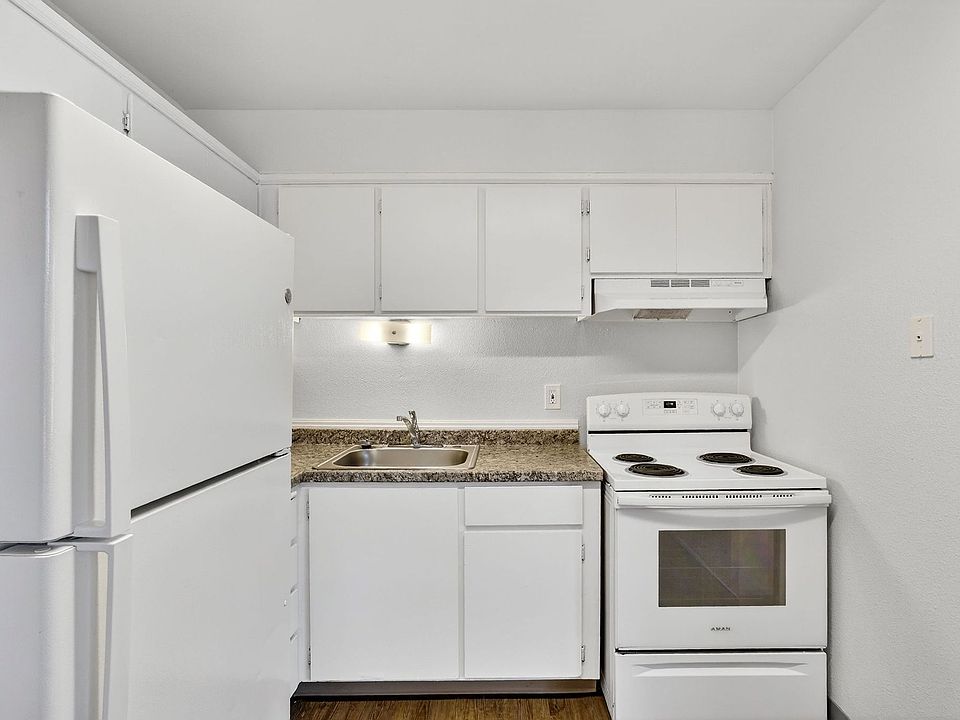 1st image of 13130 SE Powell Blvd #1