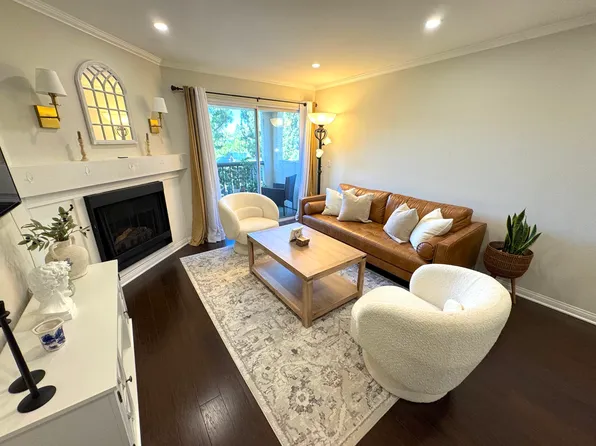 5530 Owensmouth Ave APT 206, Woodland Hills, CA 91367