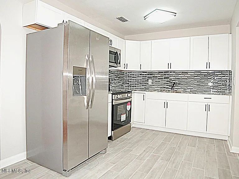 2947 W 45th St — Photo 20