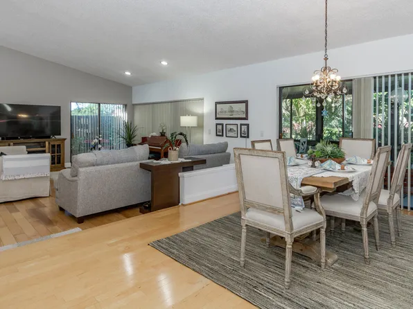 5570 Piping Rock Dr, Boynton Beach, FL 33437