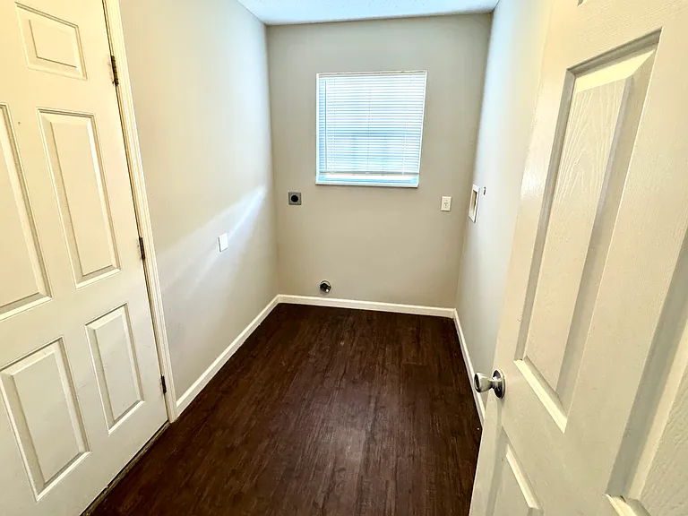 6328 Wellington Pl — Photo 10