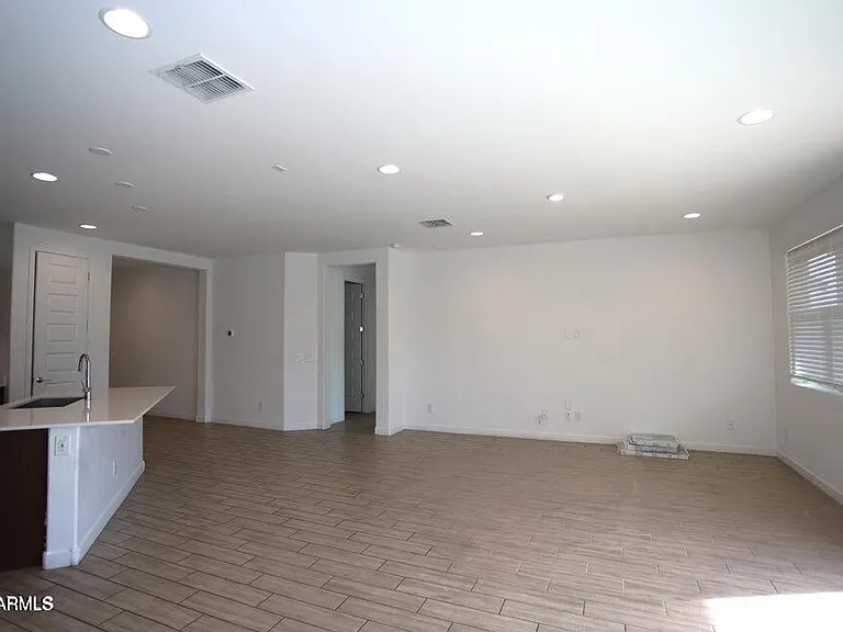 9231 W Montecito Ave — Photo 23