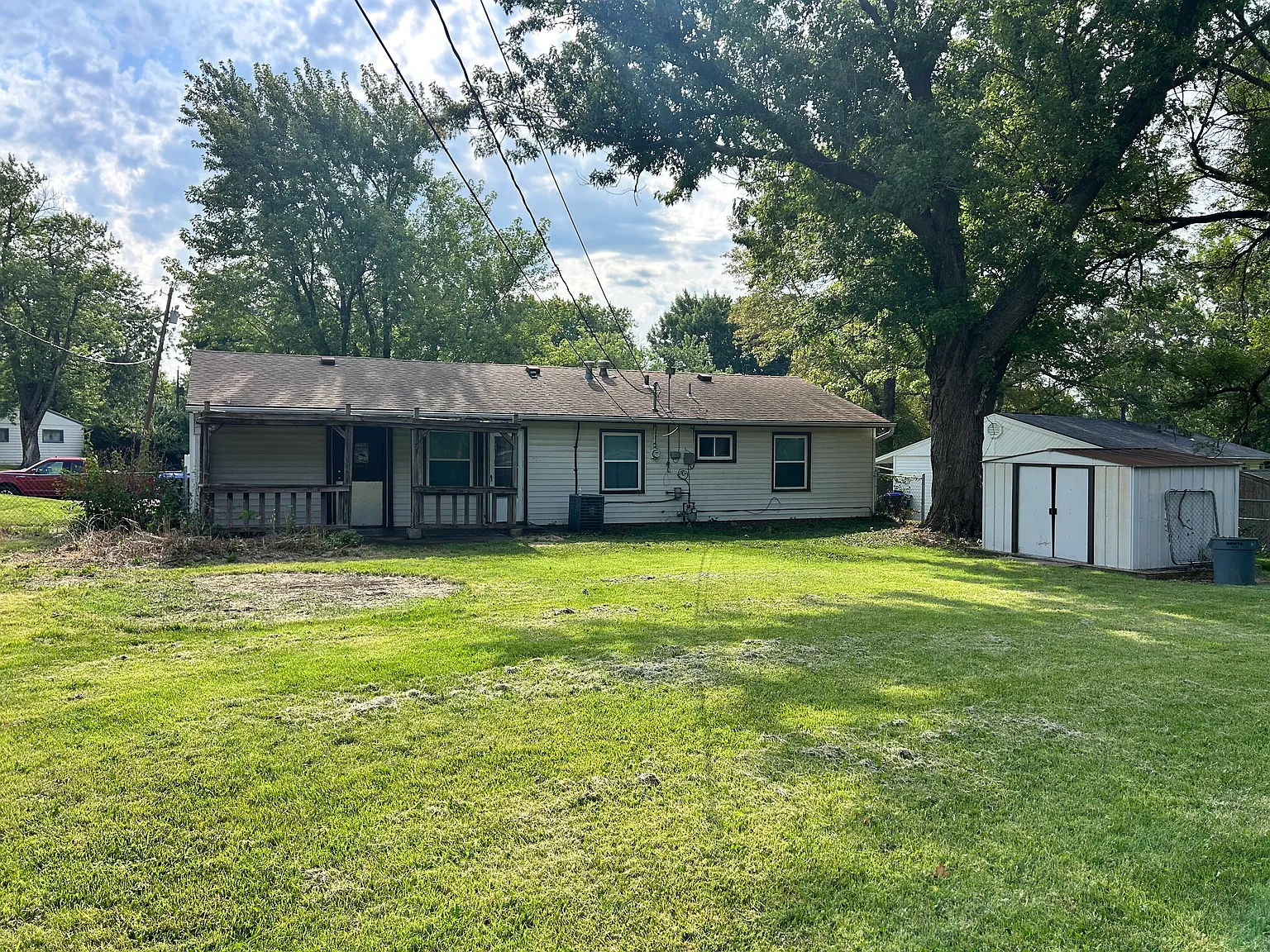 3 bed, 1.5 bath, 970 sqft, $1,200 — Photo 2