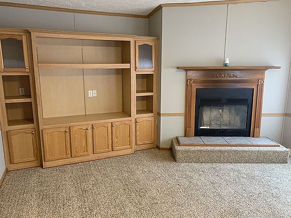 3rd image of 257 Clubhouse Dr