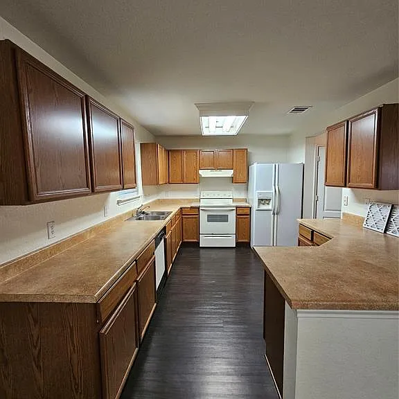 7020 Doyal Dr — Photo 5