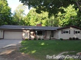 11211 Beech Dr, Sebewaing, MI 48759