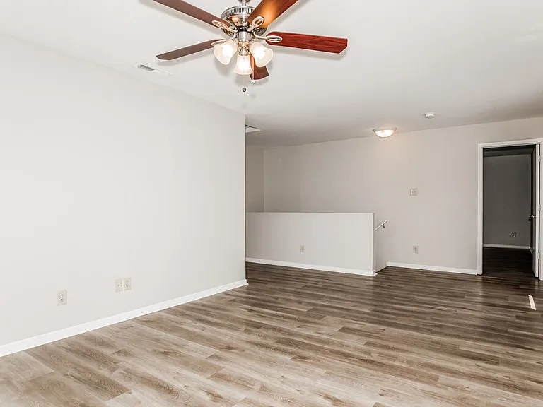 10926 Spirit Dr — Photo 10