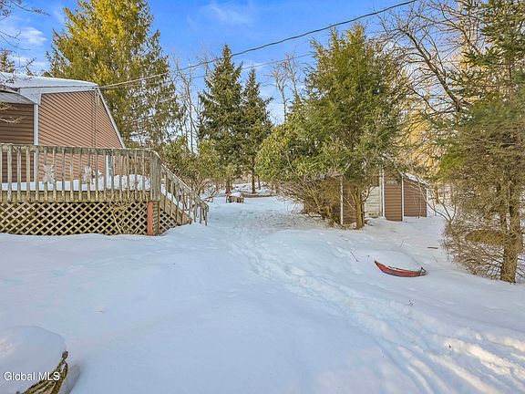 4th image of 681 Richardson Hill Road