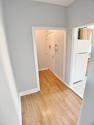 2nd image of 21-78 35th St #5Z