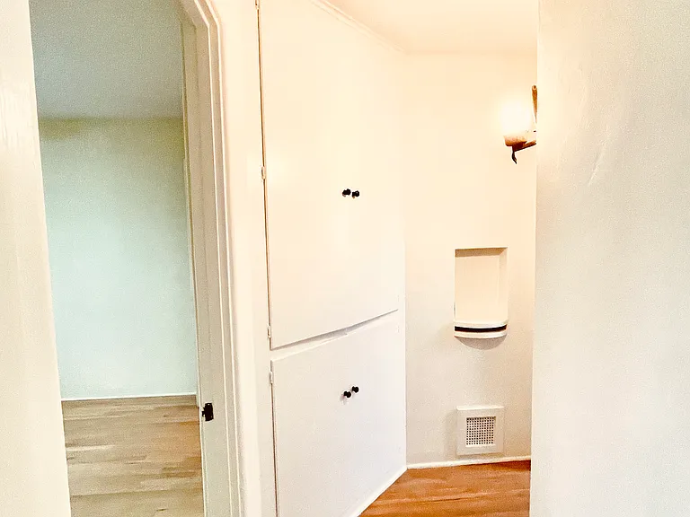 4851 Brighton Ave #D — Photo 15