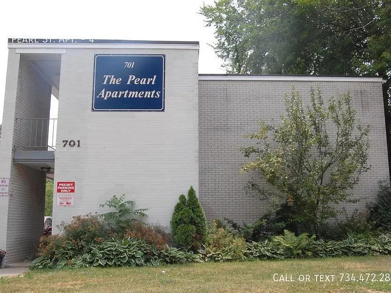 701 Pearl St #4 — Photo 1