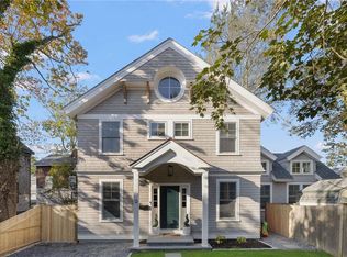 12 Tompkins Ct, Newport, RI 02840