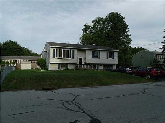 2nd image of 14 Donner Dr