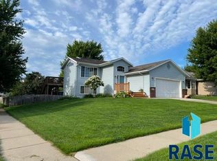 7001 W 52nd St, Sioux Falls, SD 57106