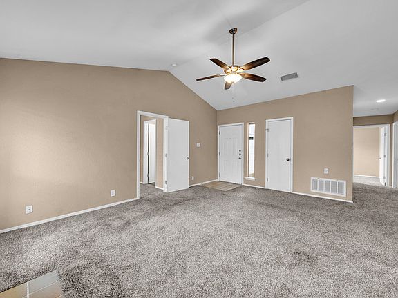4th image of 9626 Sugar Hill Dr #B