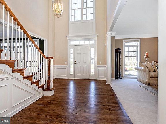 4th image of 21 Plum Cir