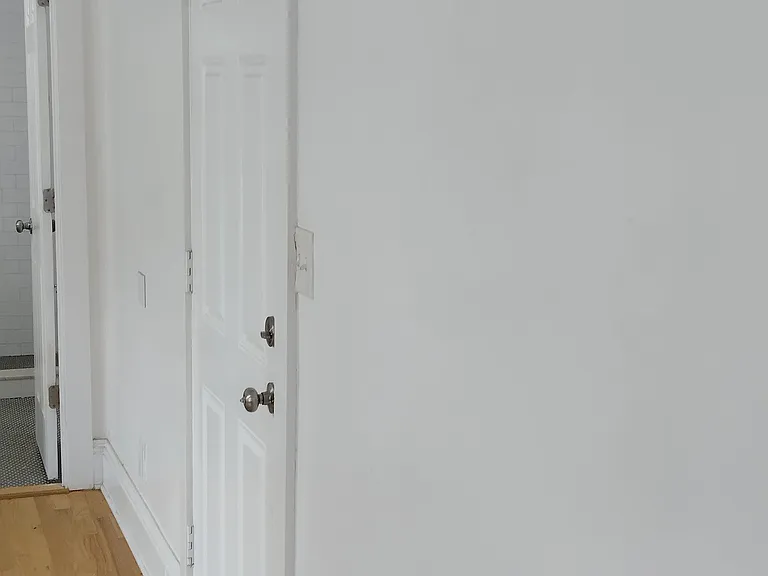 2 Saint George St #2 — Photo 9