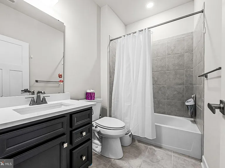 117 Kenneth Ln — Photo 32