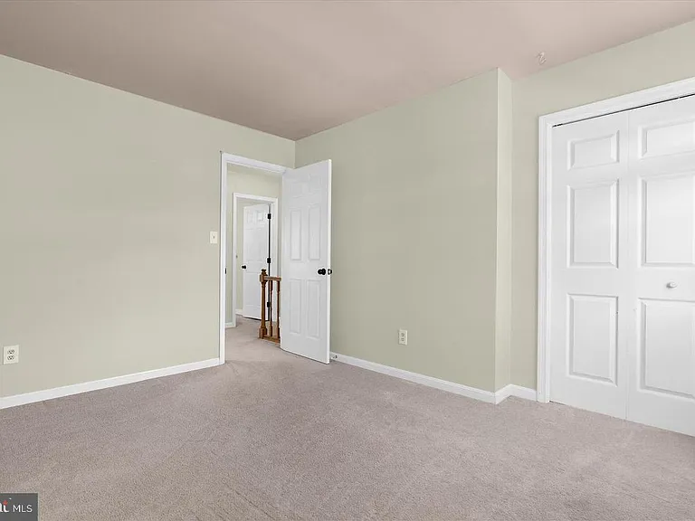 1268 Delbert Ave — Photo 28