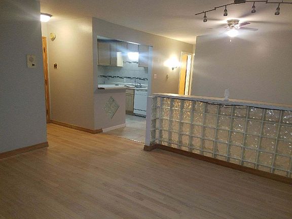 4th image of 22517 Jackson Ct APT 5B