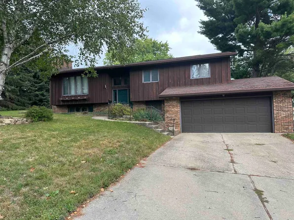 700 12th Ave, New Glarus, WI 53574