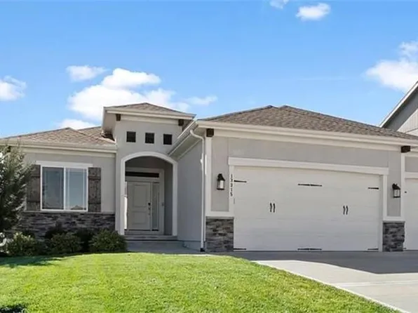 13315 W 181st Ct, Overland Park, KS 66013