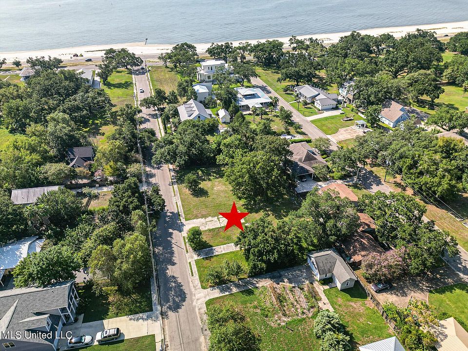 2nd image of 146 Richards Ave