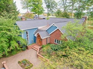 1638 Freeport Rd, North East, PA 16428