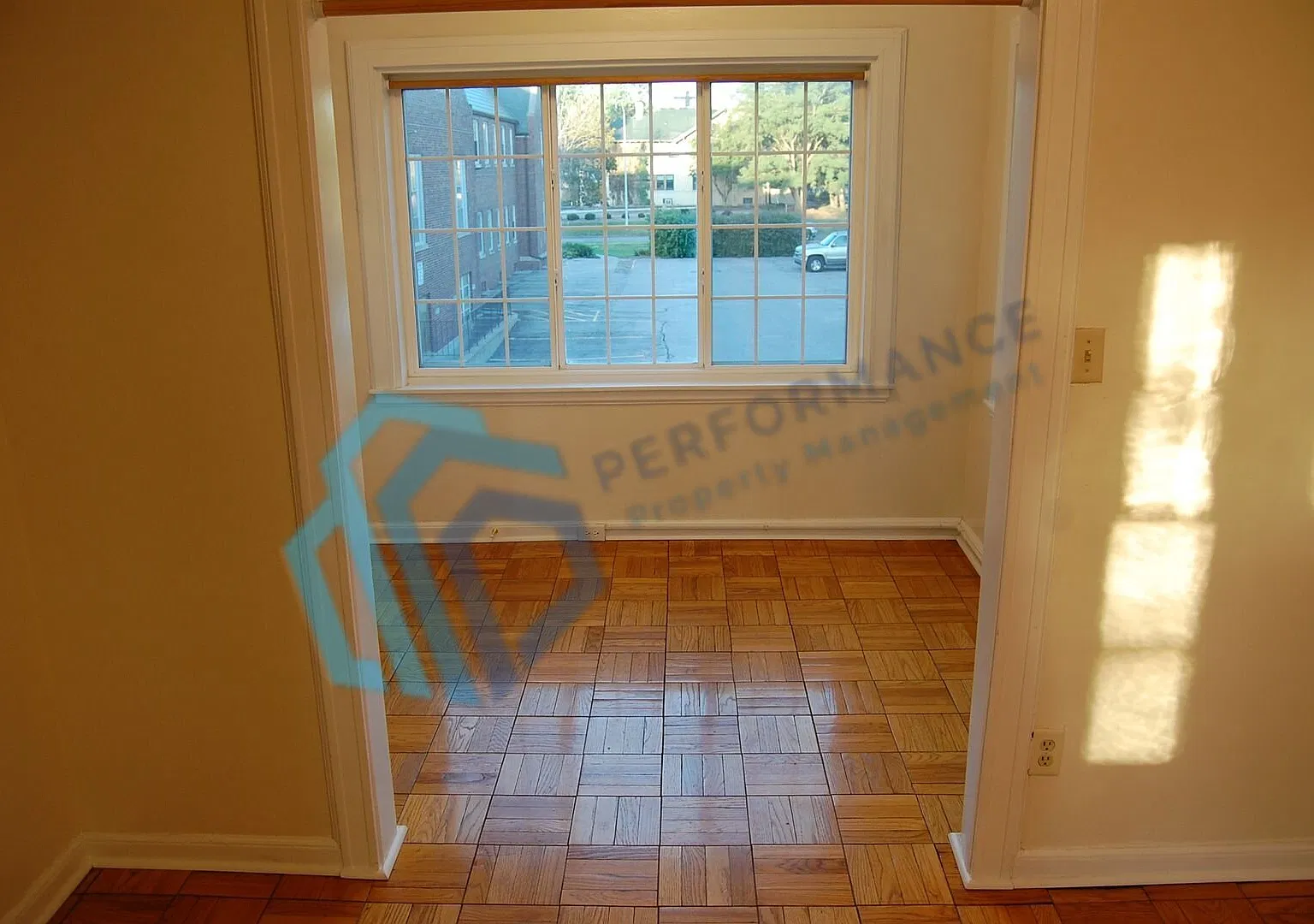 Cute & clean studio near downtown! — Photo 4