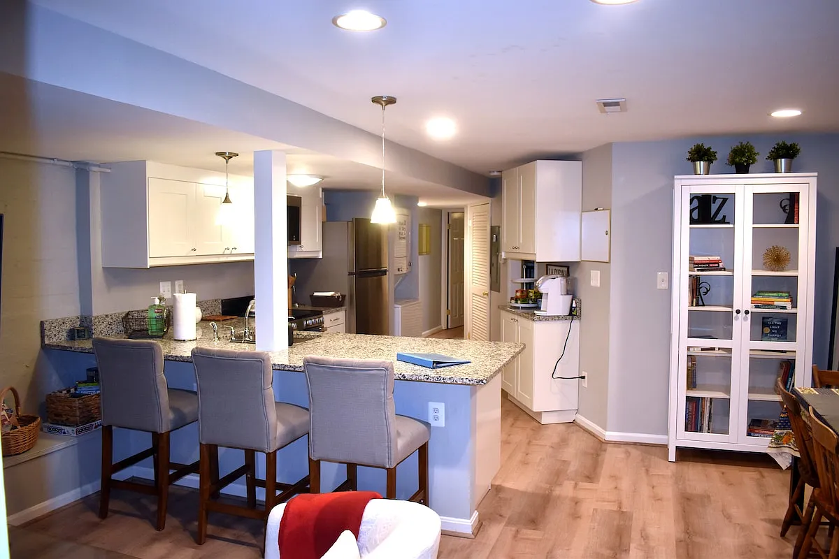 2 bed, 800 sqft, $4,500 — Photo 3