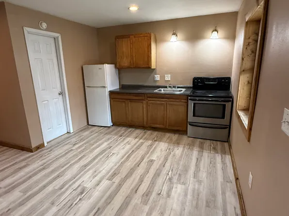 211 Elm St #11, Galena, MO 65656