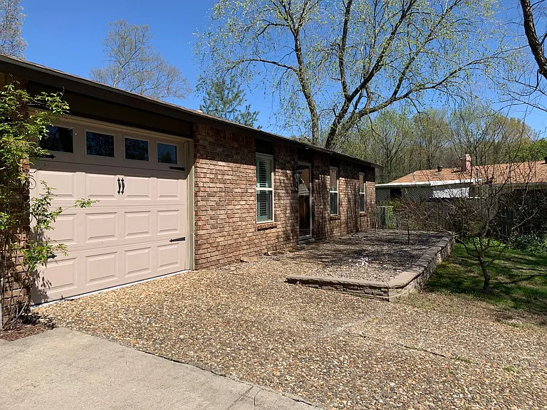 3 Creekridge Cir — Photo 2