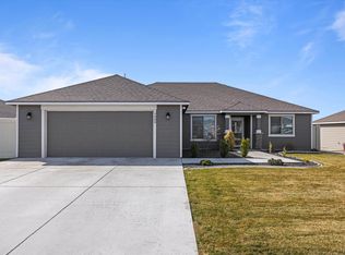 7906 Cassiar Dr, Pasco, WA 99301