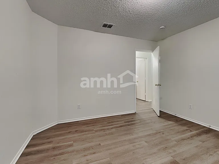 618 Ragwood Rd — Photo 18