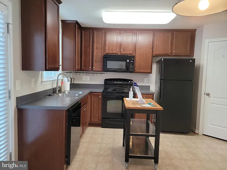 25117 Sweet Myrtle Sq — Photo 16