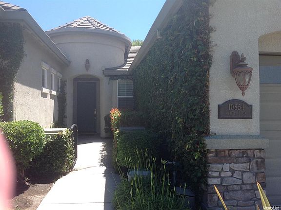 2nd image of 10854 Merritt Dr