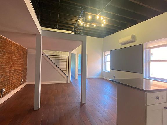 3rd image of 4224 Parkside Ave Unit 3F