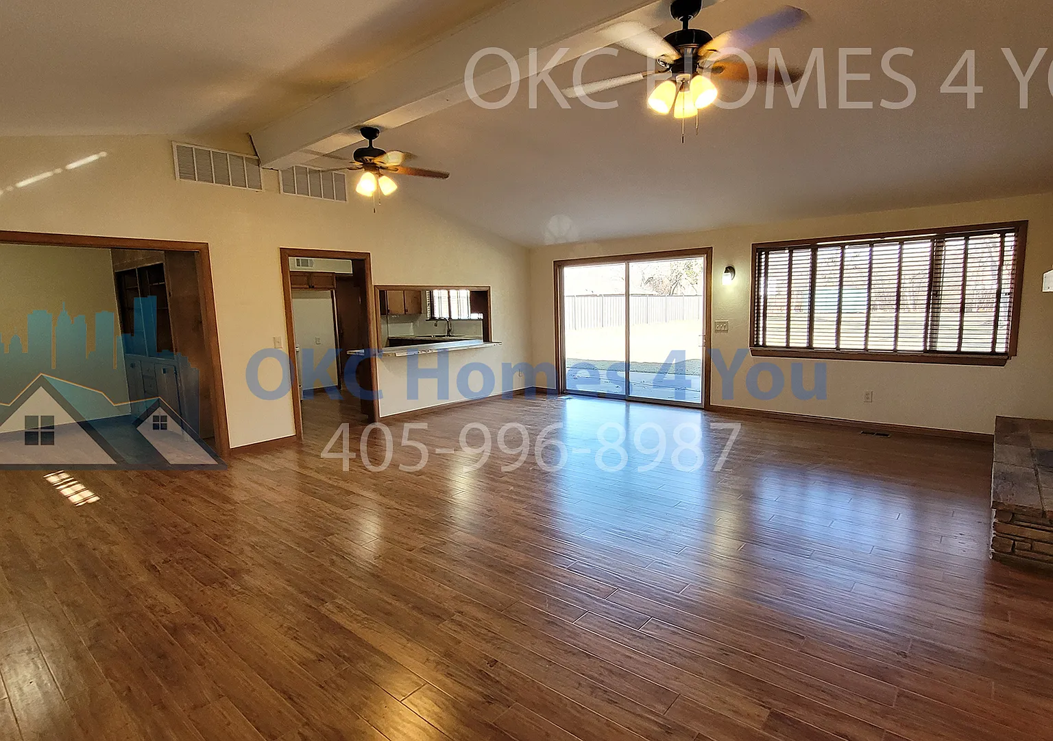 Large mid-century modern in Bush Hills 4th Addition - 3 bed, 3 bath! — Photo 2