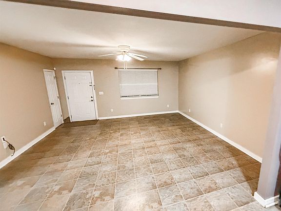 5th image of 71 Merrilee Cir