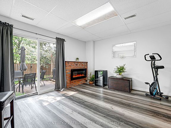 5th image of 18 Thatchers Mill Way