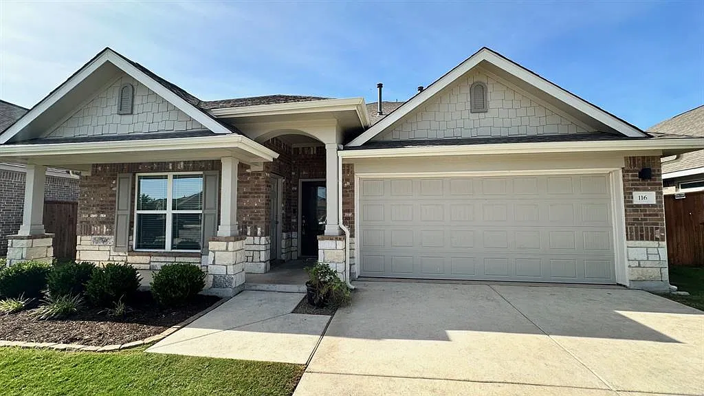 4 bed, 4.0 bath, 2514 sqft, $2,495 — Photo 2