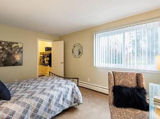 969 W Main Rd #6603, Middletown, RI 02842