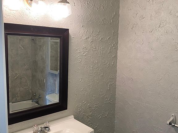 3rd image of 3108 Ewingwood Dr