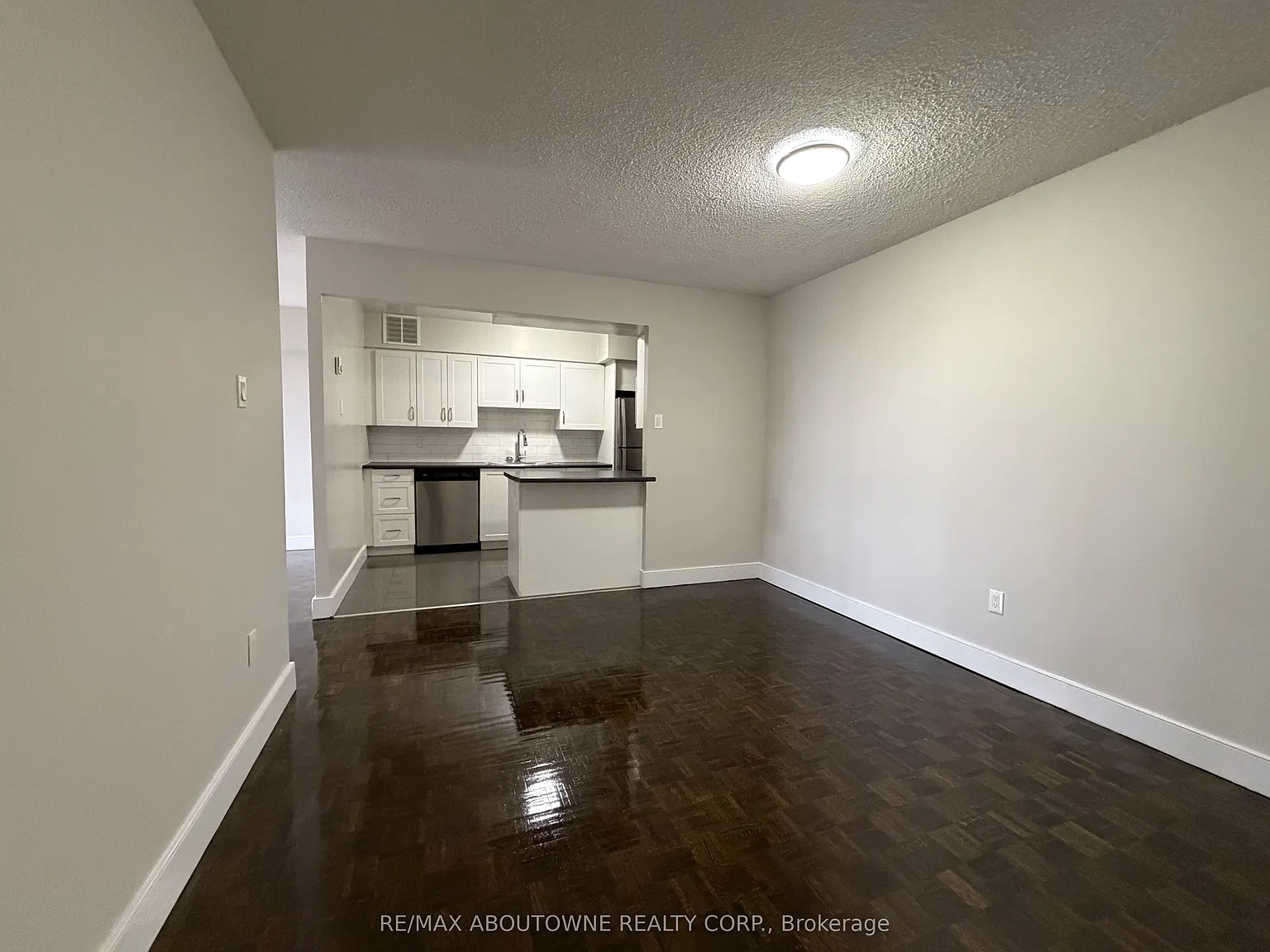 2 bed, $2,440 — Photo 2