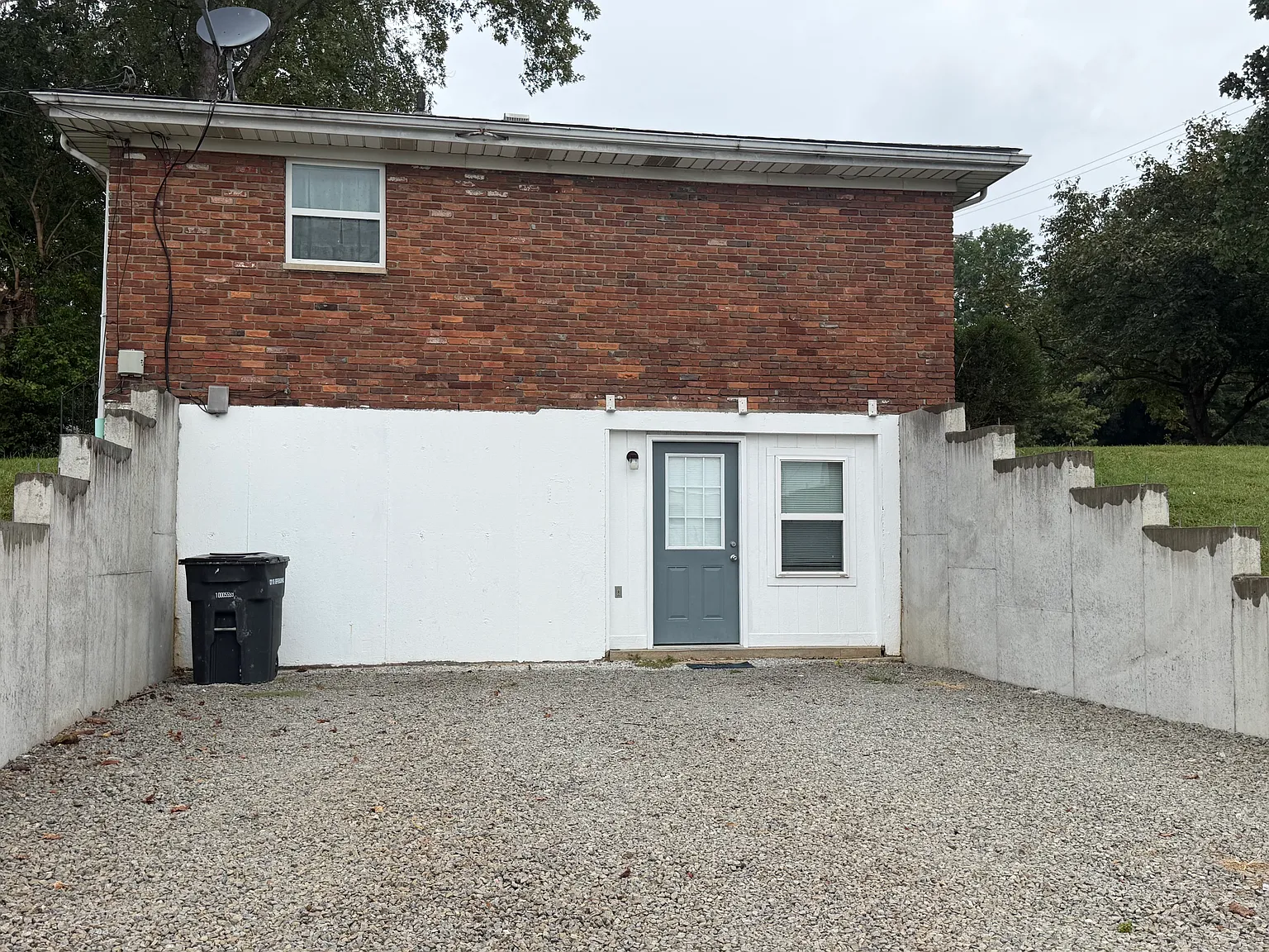 3 bed, 1107 sqft, $1,400 — Photo 2