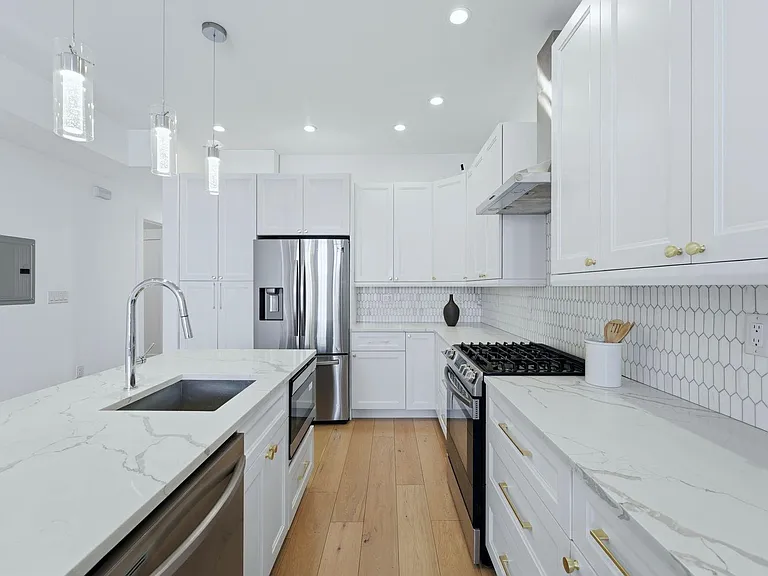 2602 Palisade Ave #1 — Photo 7
