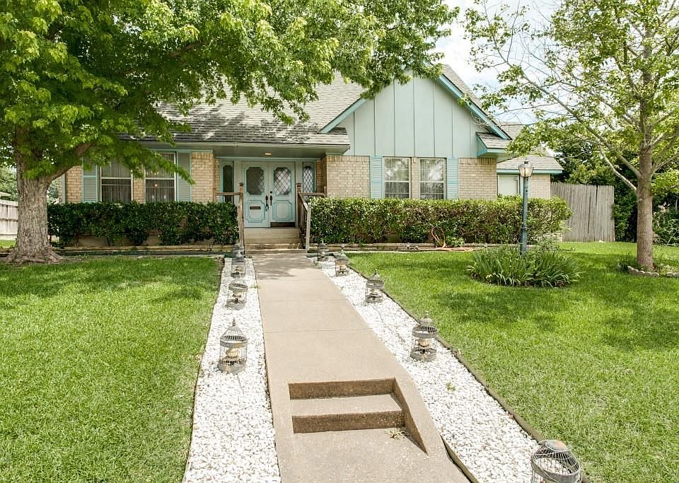 1st image of 3510 University Dr