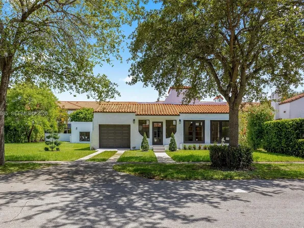 434 Aragon Ave, Coral Gables, FL 33134