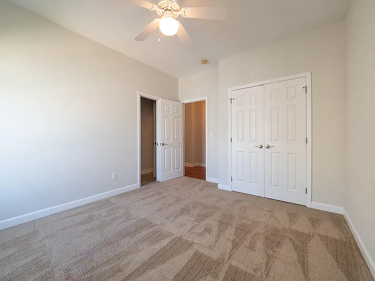 3040 Treadwell St — Photo 41