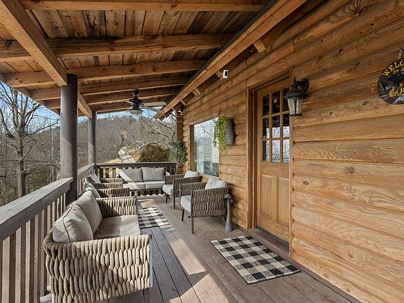 2nd image of 1246 Altamont Rd